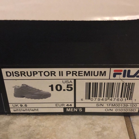 Men’s Filas - Picture 2 of 6